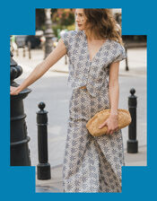 Traffic People Gatsby V-Neck Floral Top, Blue (NAVY), large