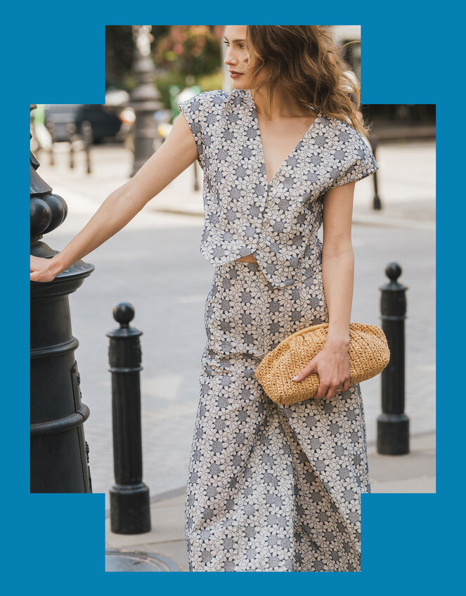 Traffic People Gatsby V-Neck Floral Top, Blue (NAVY), large